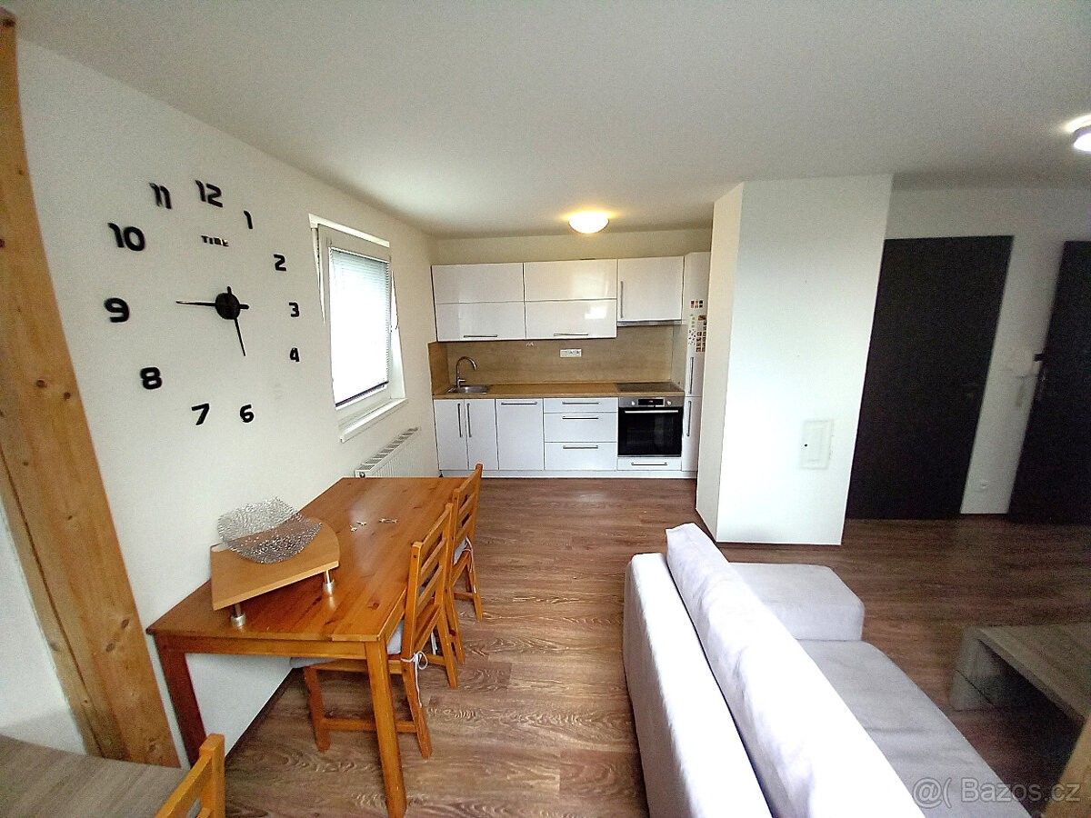 2+kk, Zlín, 763 02, 62 m²