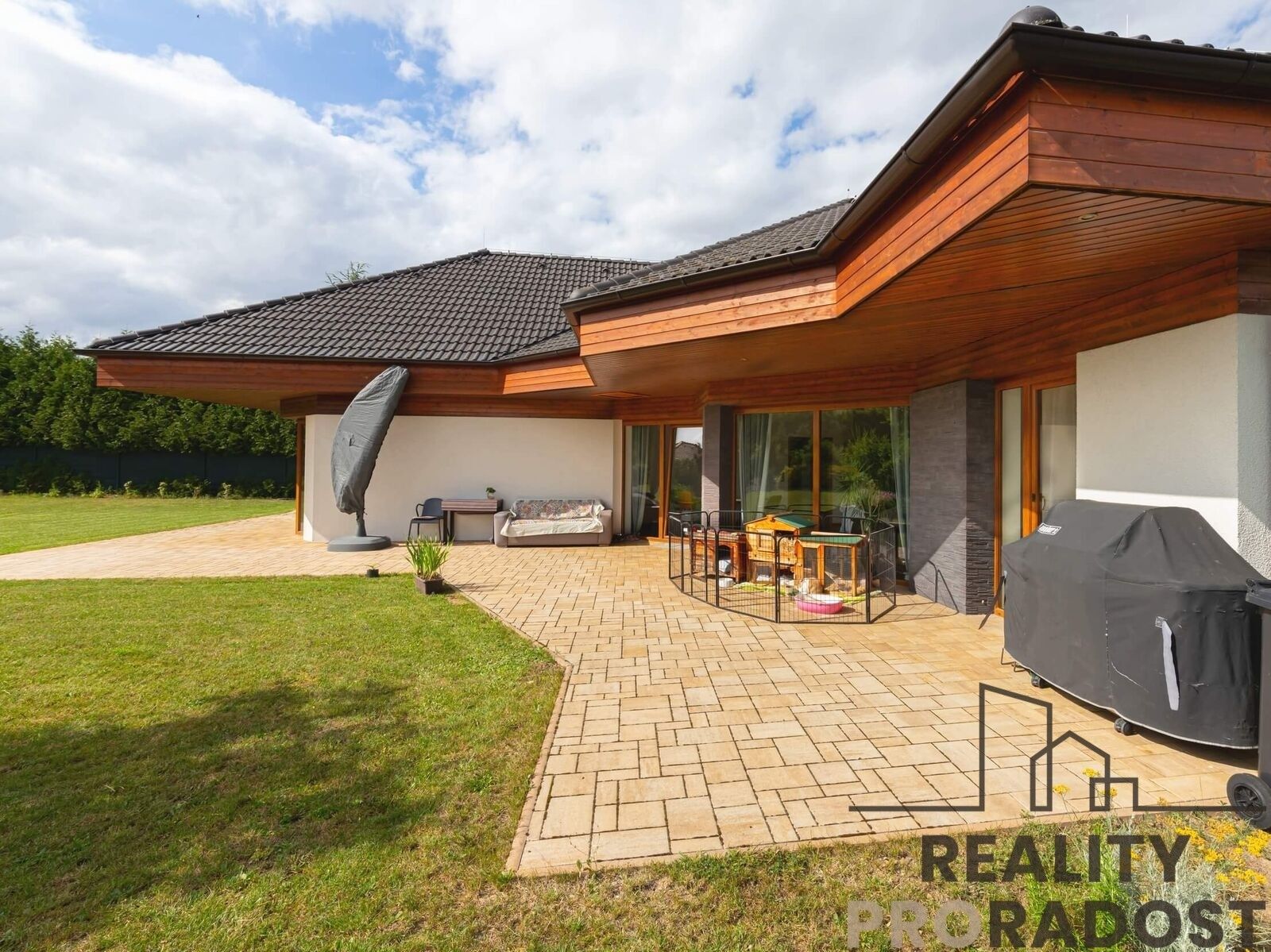 Prodej rodinný dům - Trnová, 195 m²
