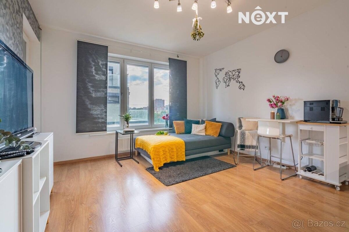 1+kk, Praha, 108 00, 30 m²