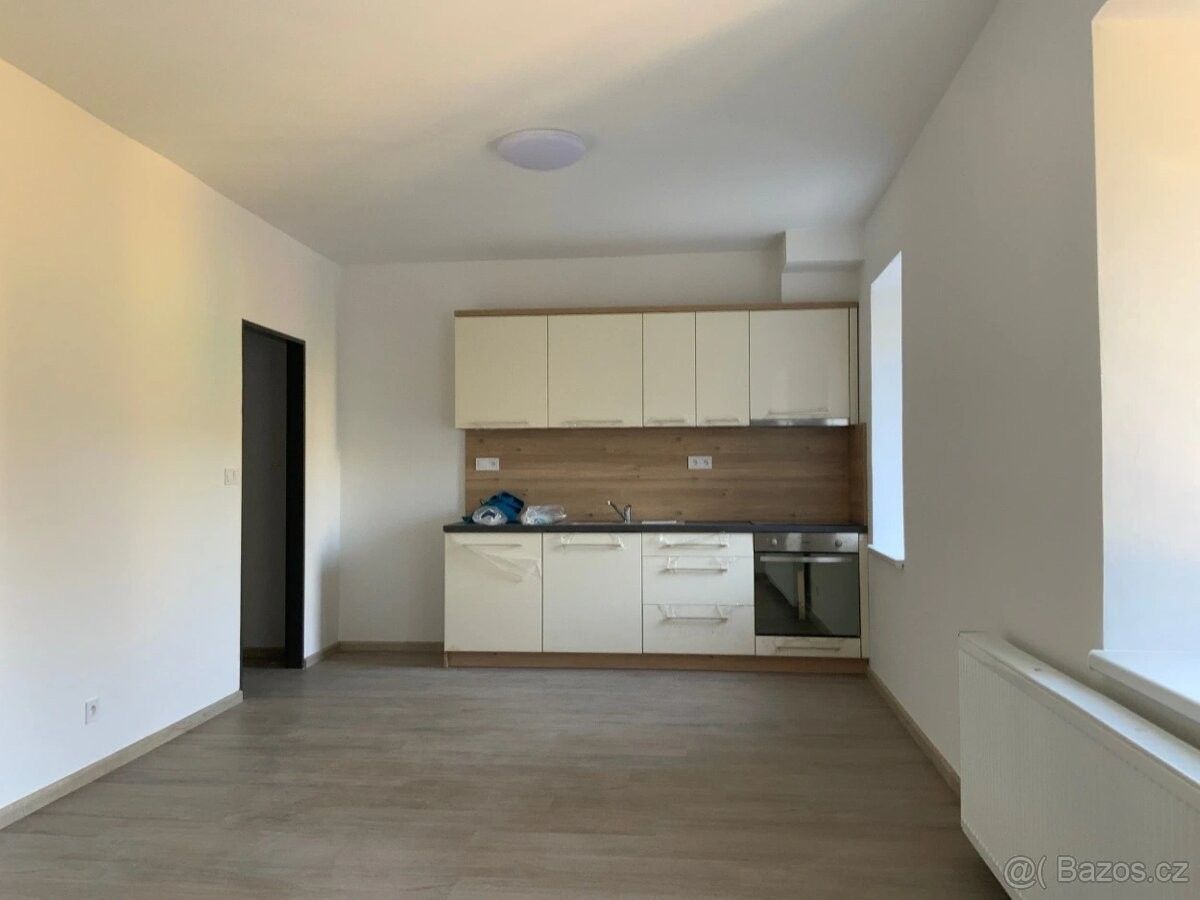Ostatní, Červený Kostelec, 549 41, 30 m²
