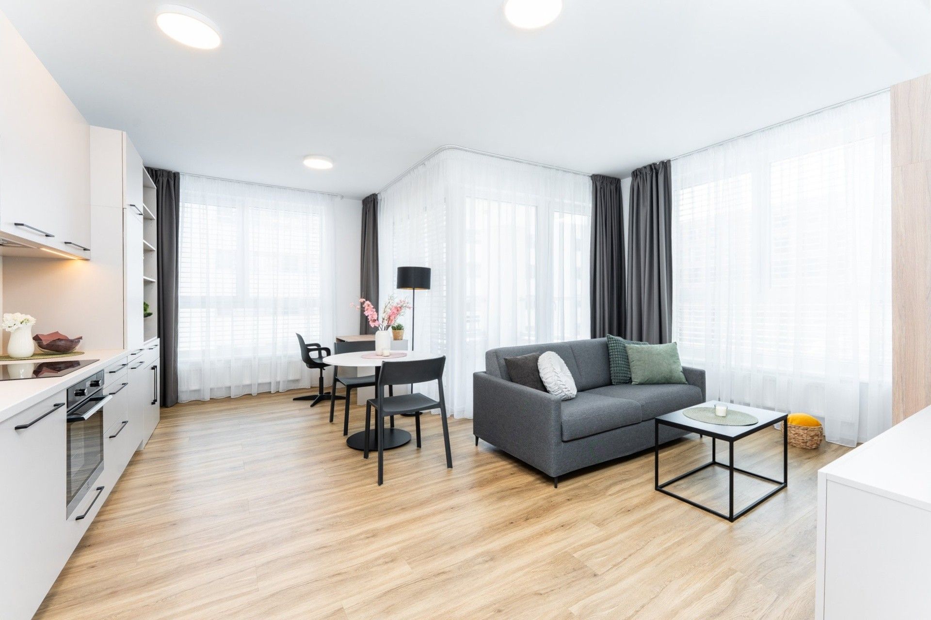 Pronájem byt 2+kk - Odkolkova,Vysočany,Praha, 52 m²