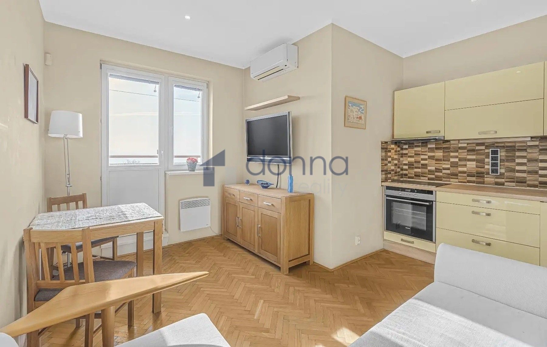 1+kk, Sobotecká, Praha, 24 m²