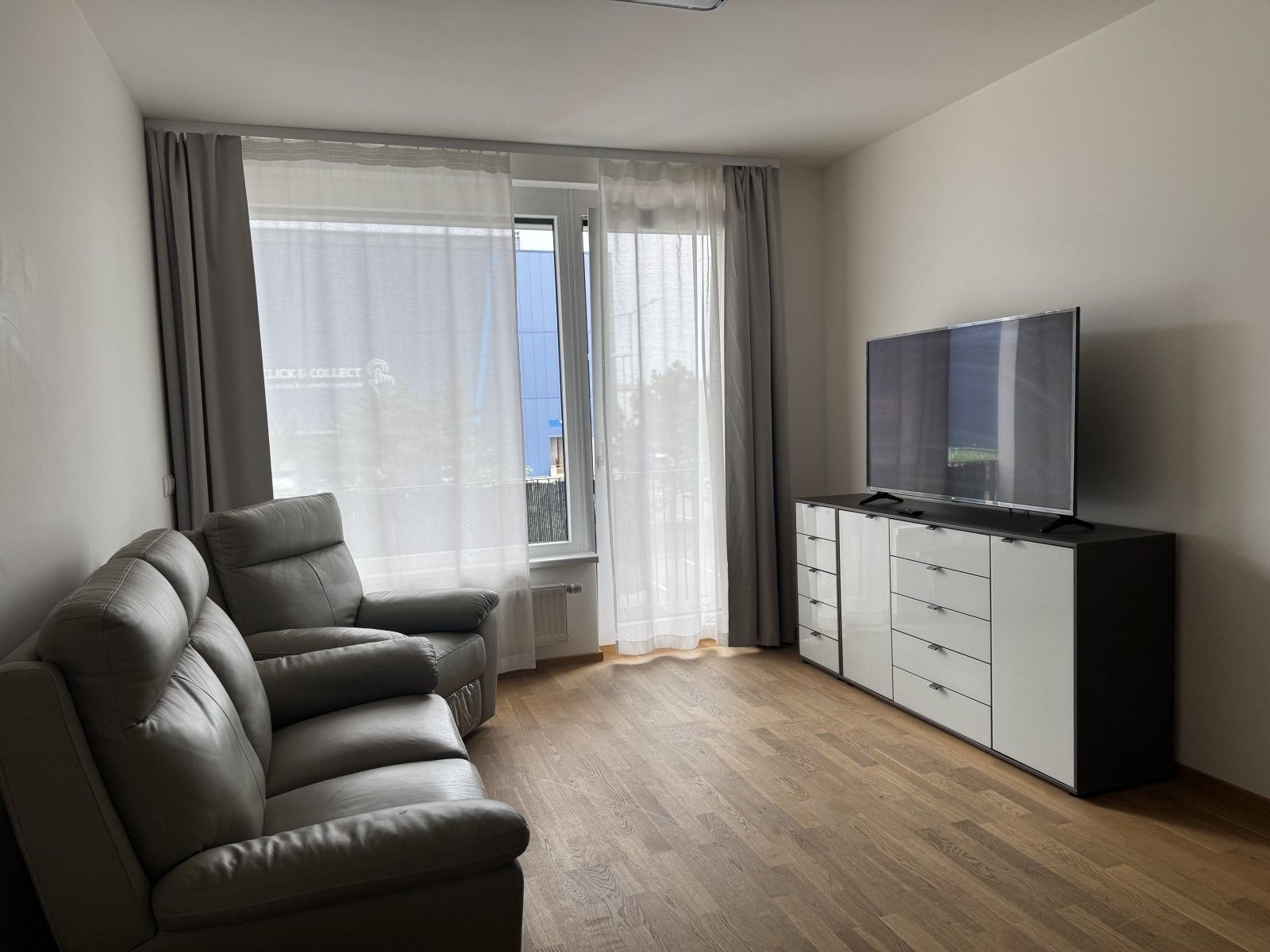Pronájem byt 2+kk - Smržových, Praha, 56 m²