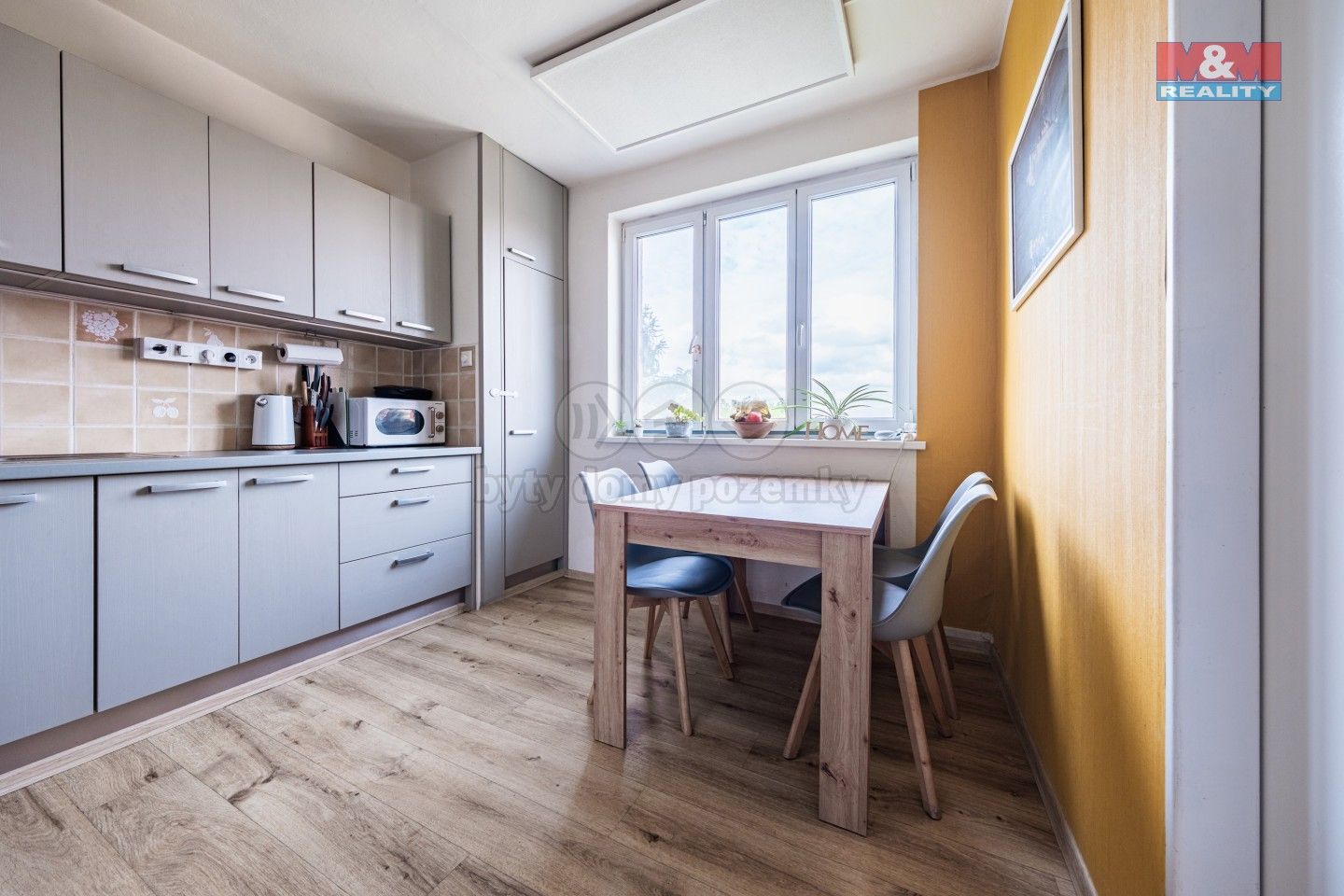 4+1, Jižní, Větrušice, 74 m²