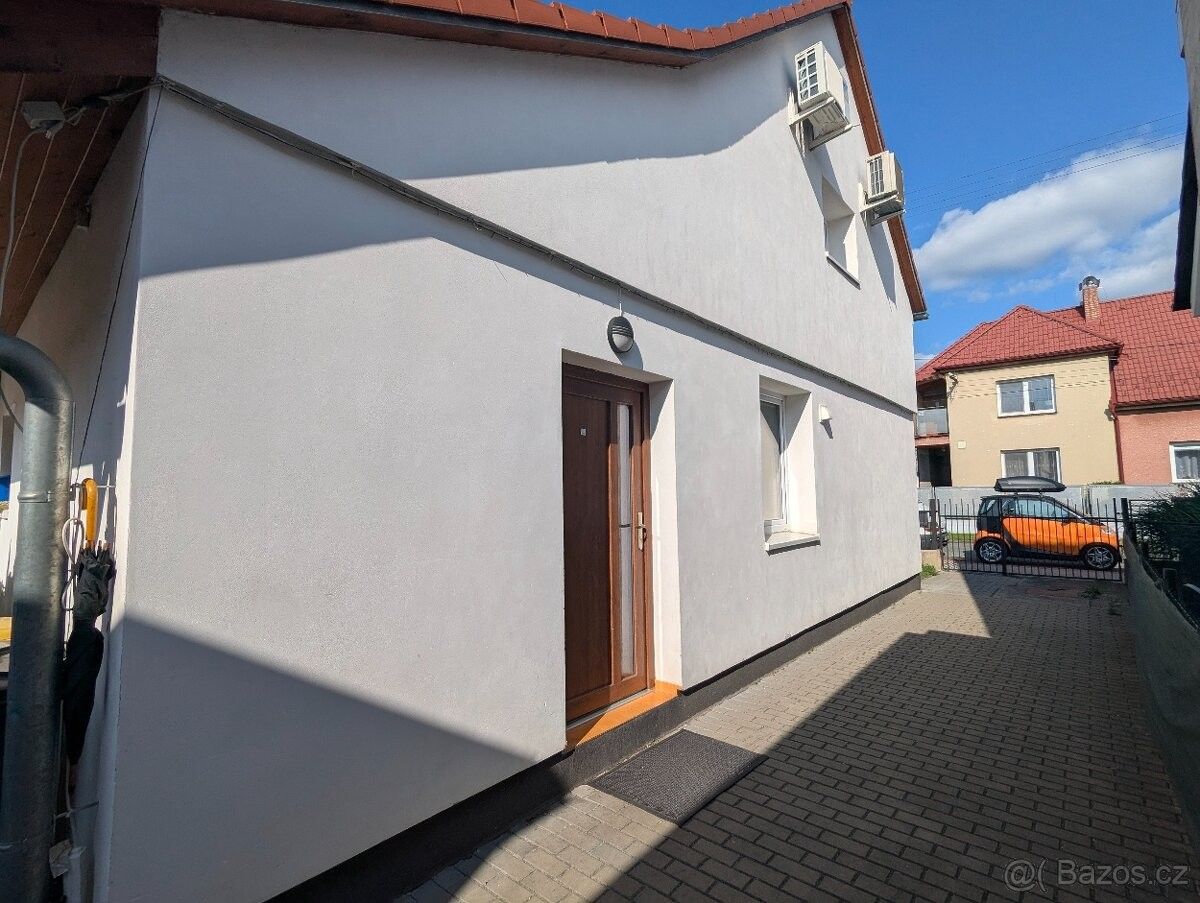 Prodej dům - Holice v Čechách, 534 01, 60 m²