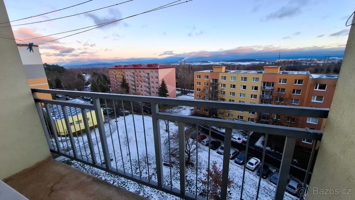 Pronájem byt 2+1 - Chomutov, 430 04