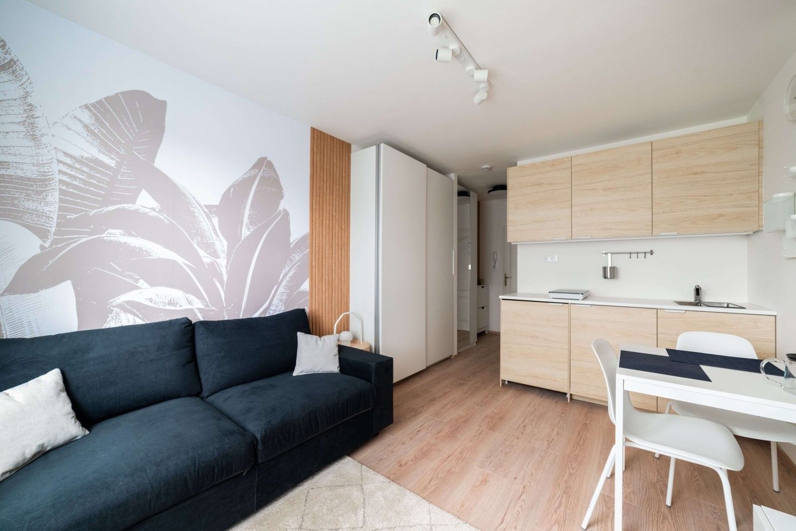 1+kk, Bajkalská, Praha, 19 m²