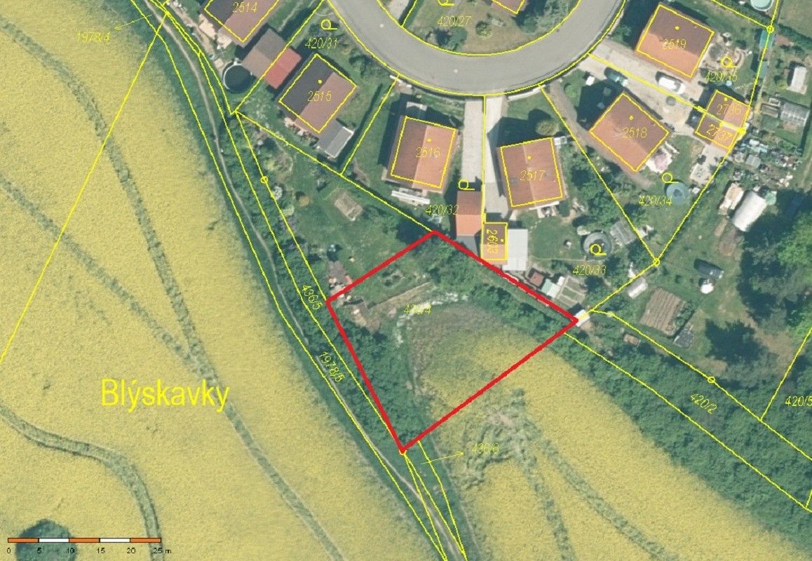Zahrady, Blatná, 388 01, 710 m²