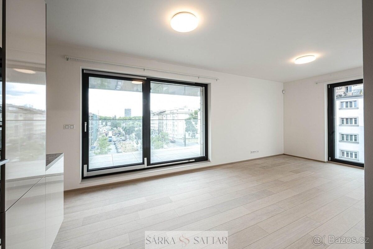 Pronájem byt 2+kk - Praha, 130 00, 61 m²
