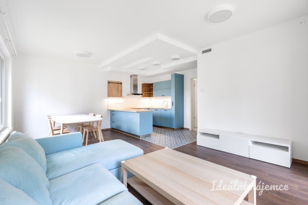 Pronájem byt 4+kk - Počernická, Praha, 107 m²