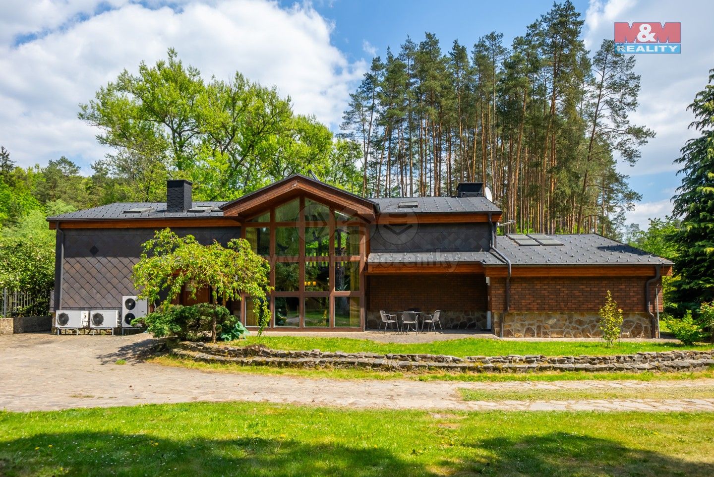 Prodej rodinný dům - Horní Loučky, 301 m²