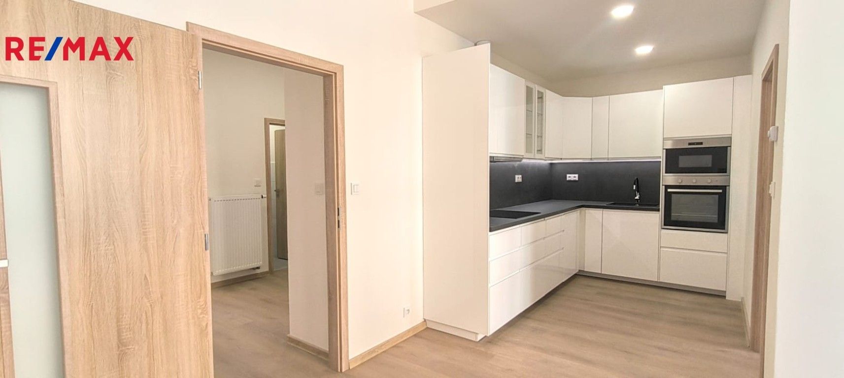 3+kk, Bělehradská, Praha, 74 m²