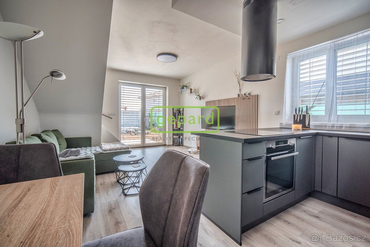 Prodej byt 3+kk - Mratín, 250 63, 81 m²