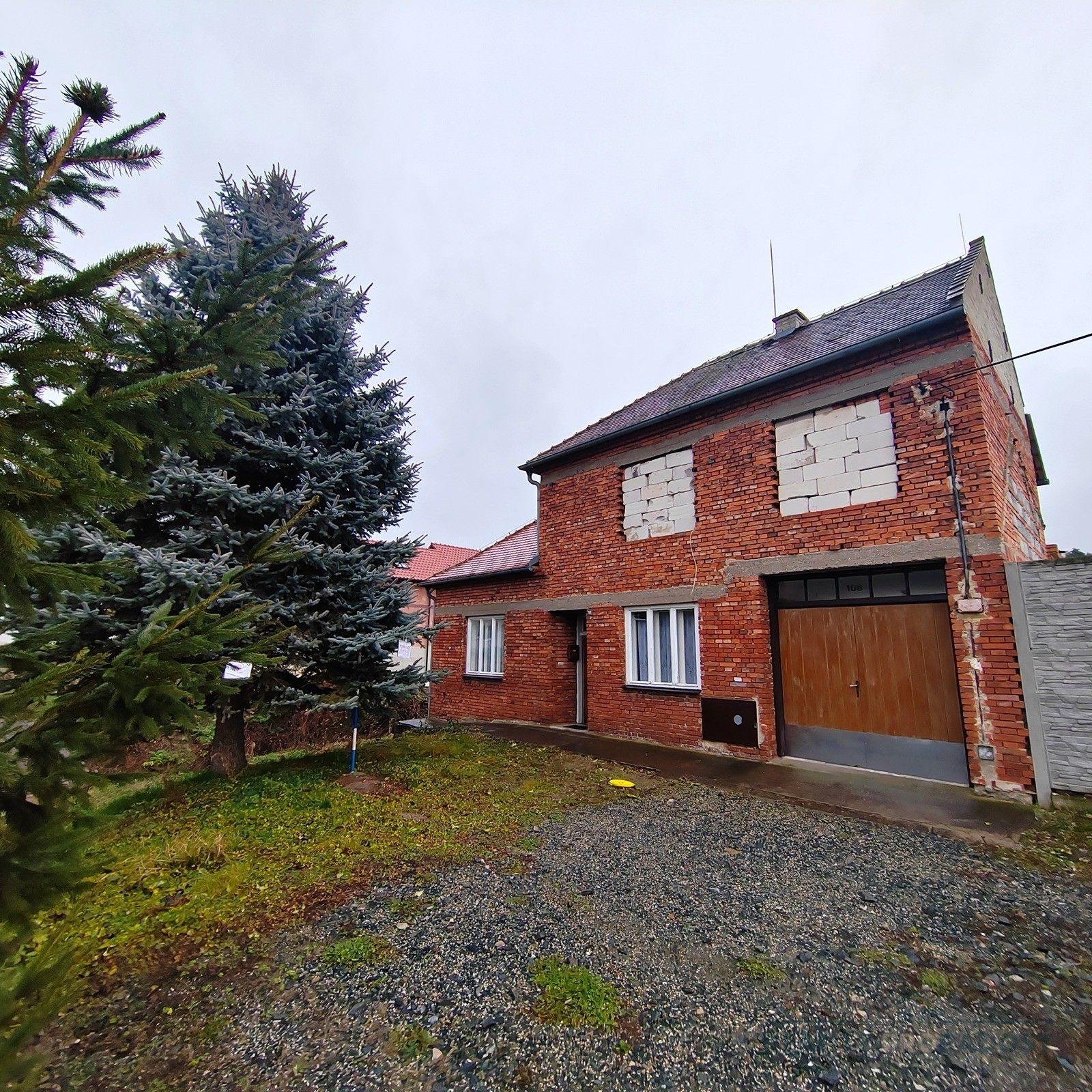 Rodinné domy, Blatnice pod Svatým Antonínkem, 121 m²