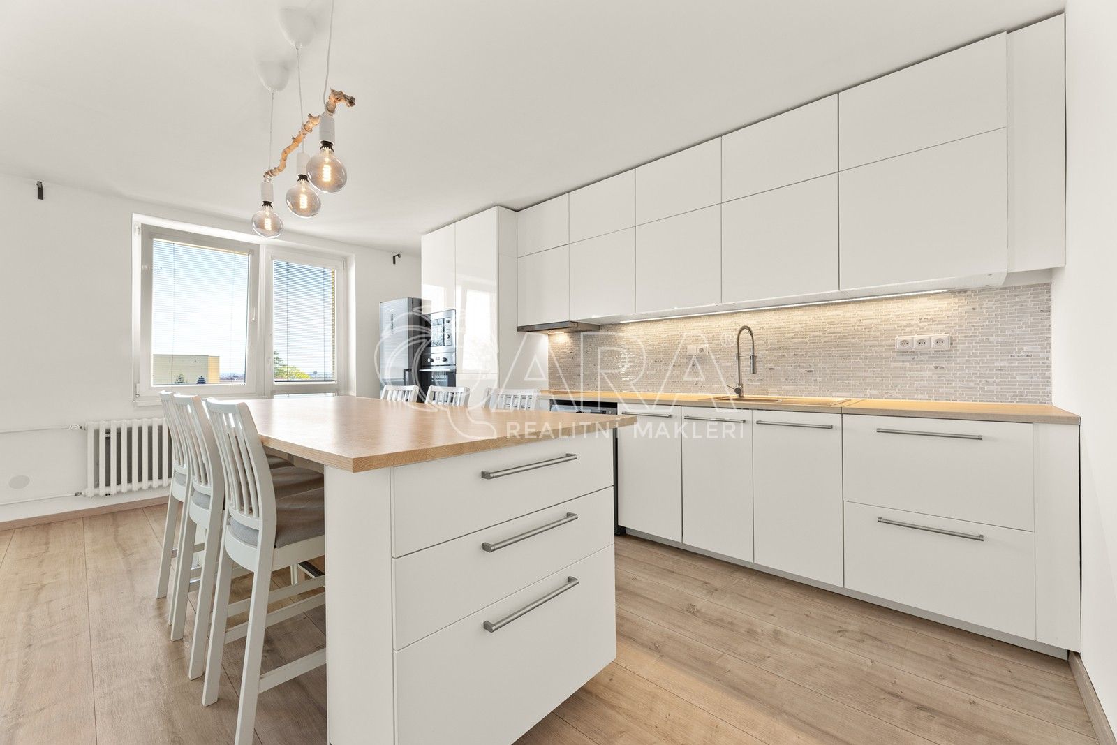 3+kk, Stoupající, Praha, 75 m²