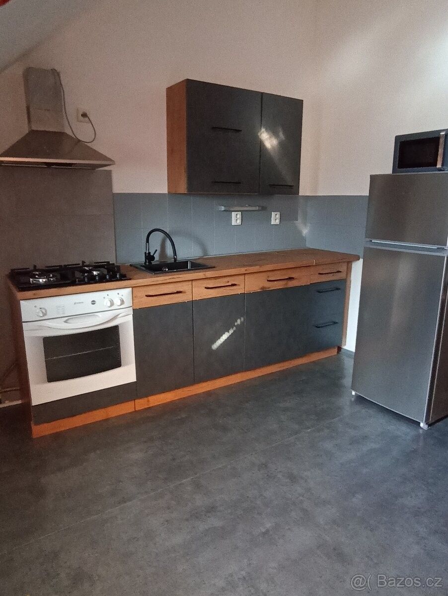1+kk, Kostelec nad Labem, 277 13