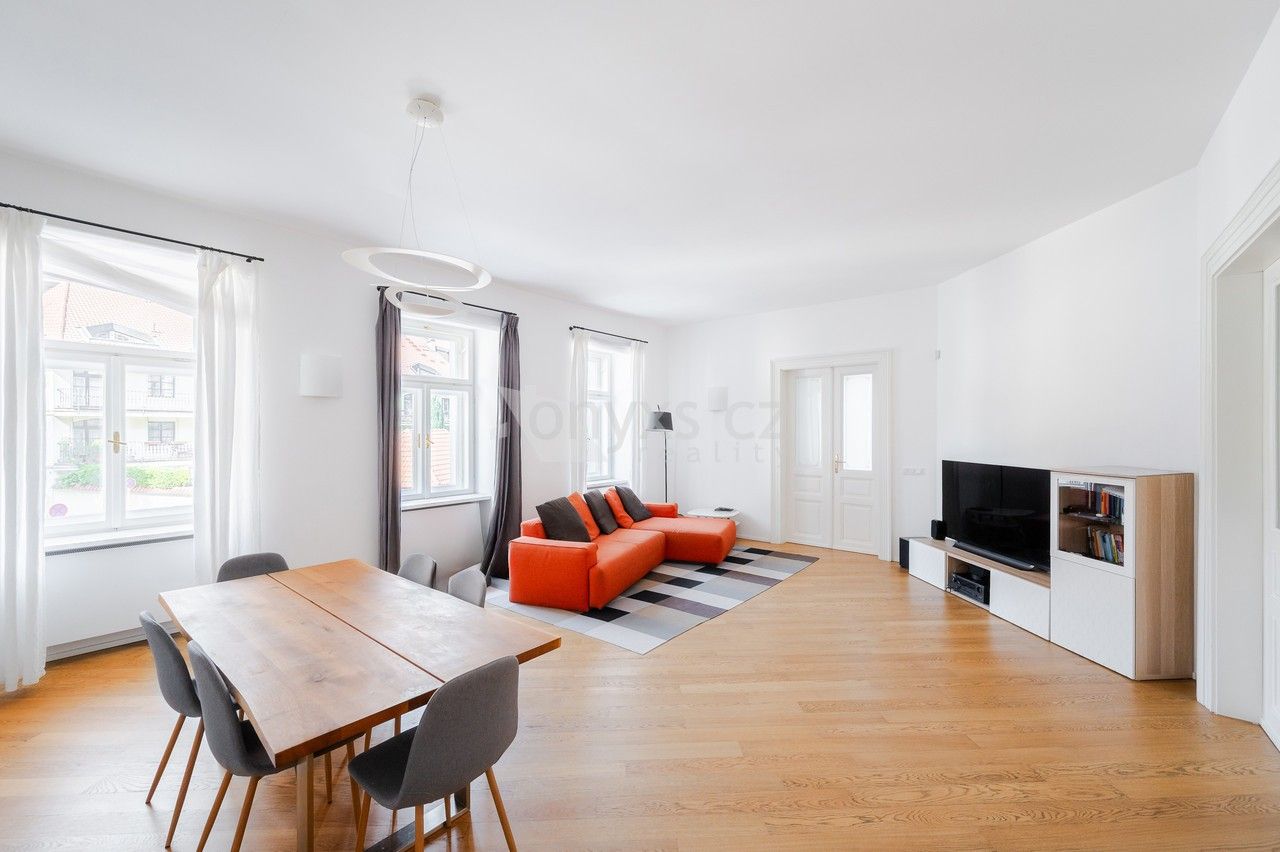Pronájem byt 5+kk - Všehrdova, Praha, 167 m²