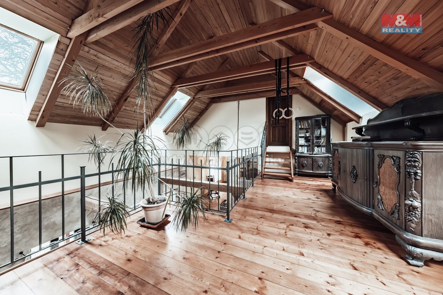 Prodej rodinný dům - Krátká, Třebotov, 360 m²