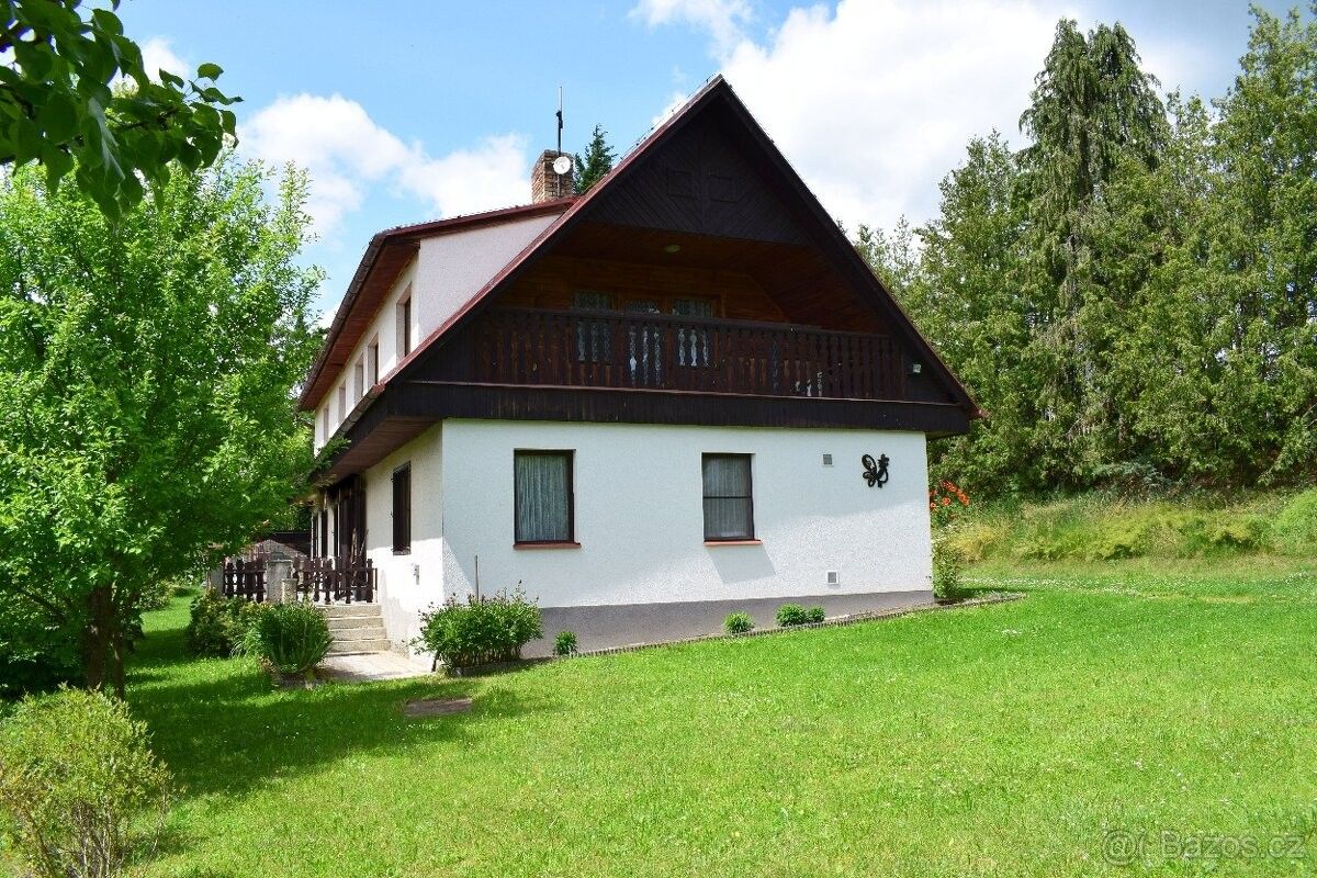 Prodej dům - Čestice, 387 19, 320 m²