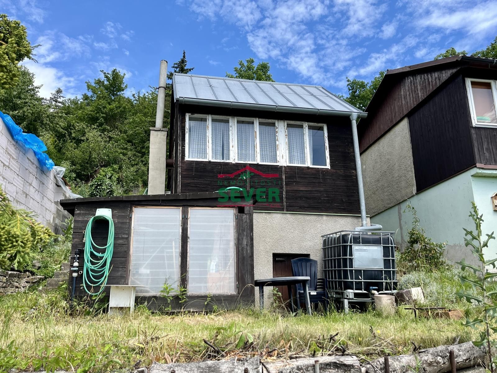 Zahrady, Kadaň, 323 m²