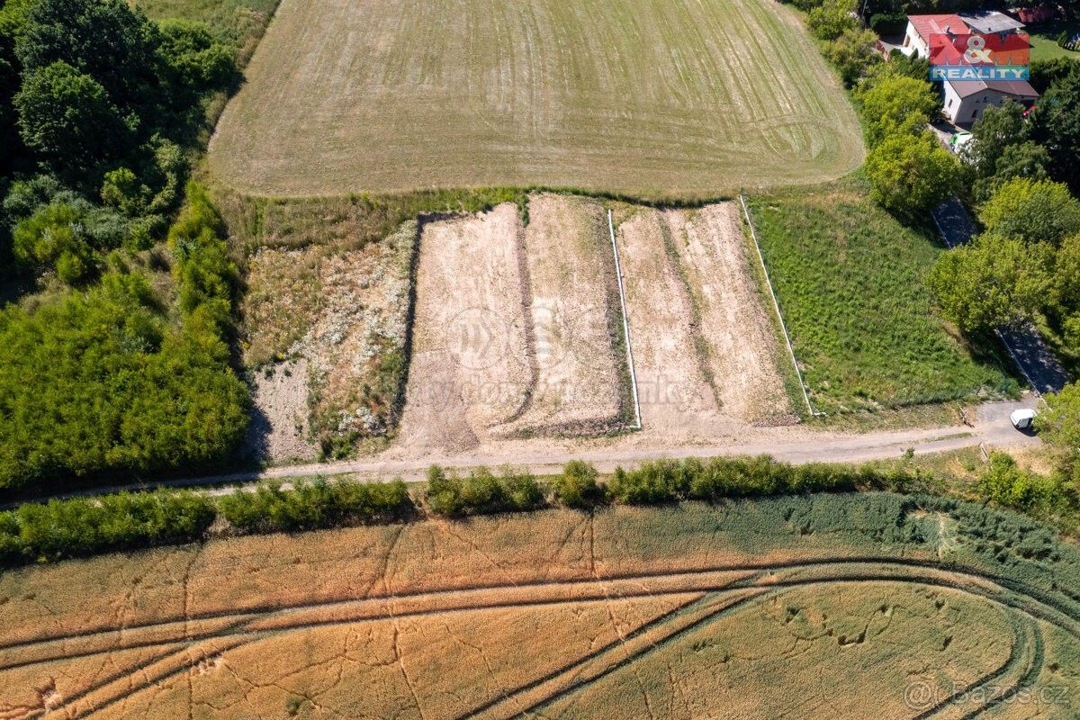 Zahrady, Velké Popovice, 251 69, 800 m²