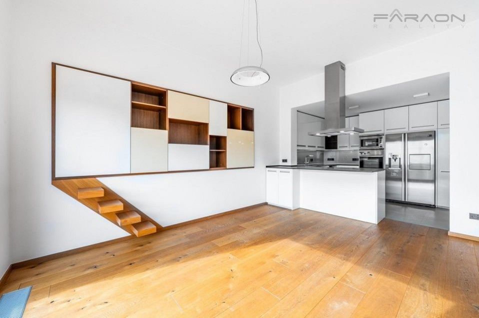 4+1, K Zelené louce, Praha, 150 m²