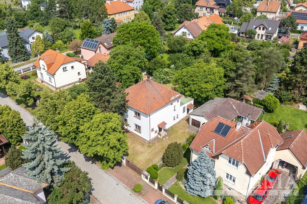 Prodej pozemek - Praha, 100 00, 1 359 m²