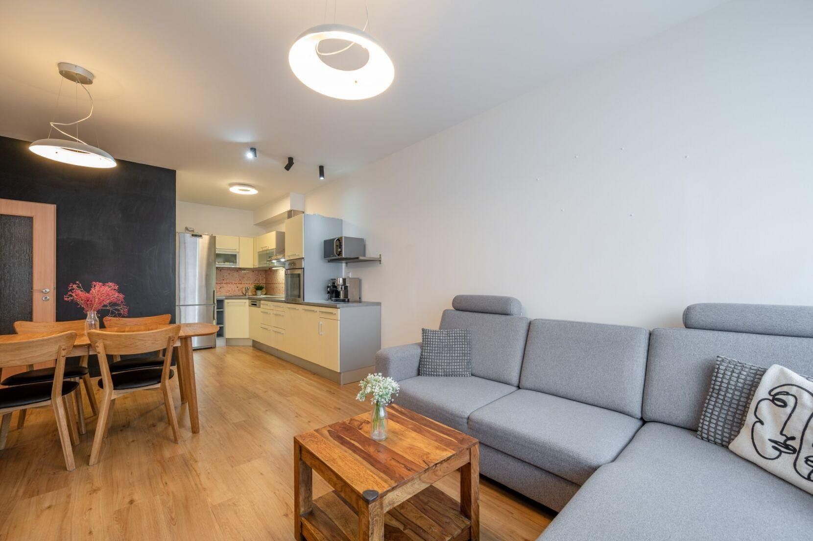 3+kk, Zakšínská, Praha, 84 m²