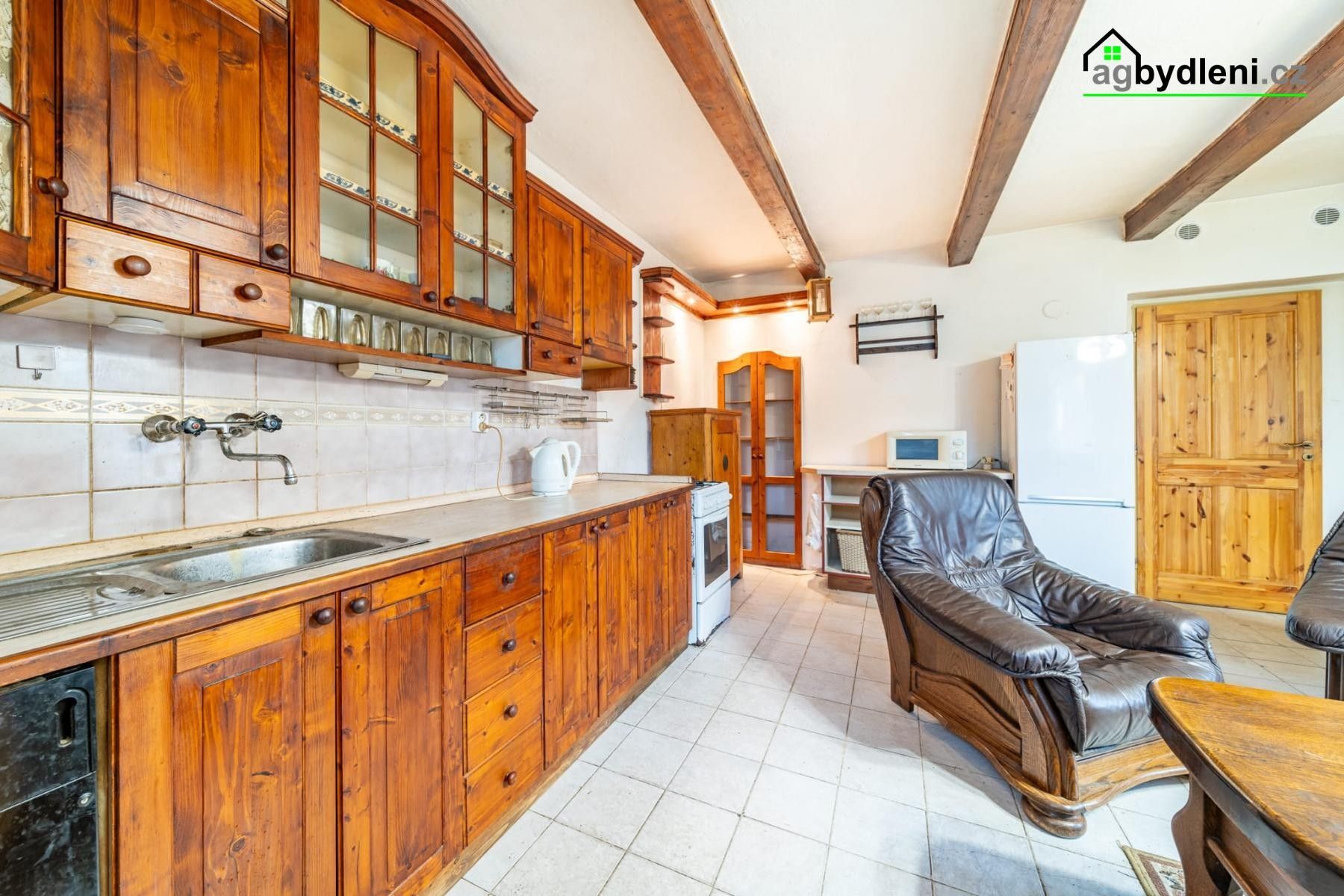Prodej rodinný dům - Hlohová, 67 m²