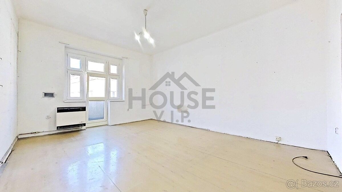Prodej byt 1+kk - Praha, 100 00, 35 m²