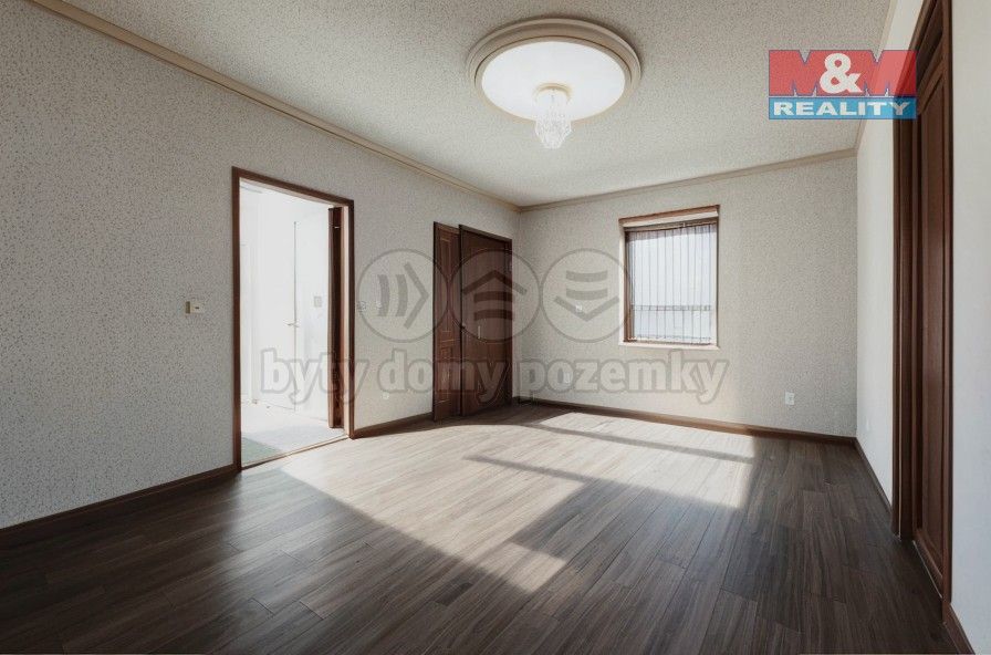 Prodej rodinný dům - Černiv, 320 m²