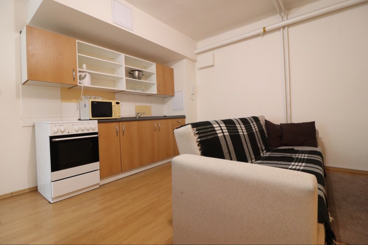 Pronájem byt 2+kk - Evropská, Praha, 46 m²