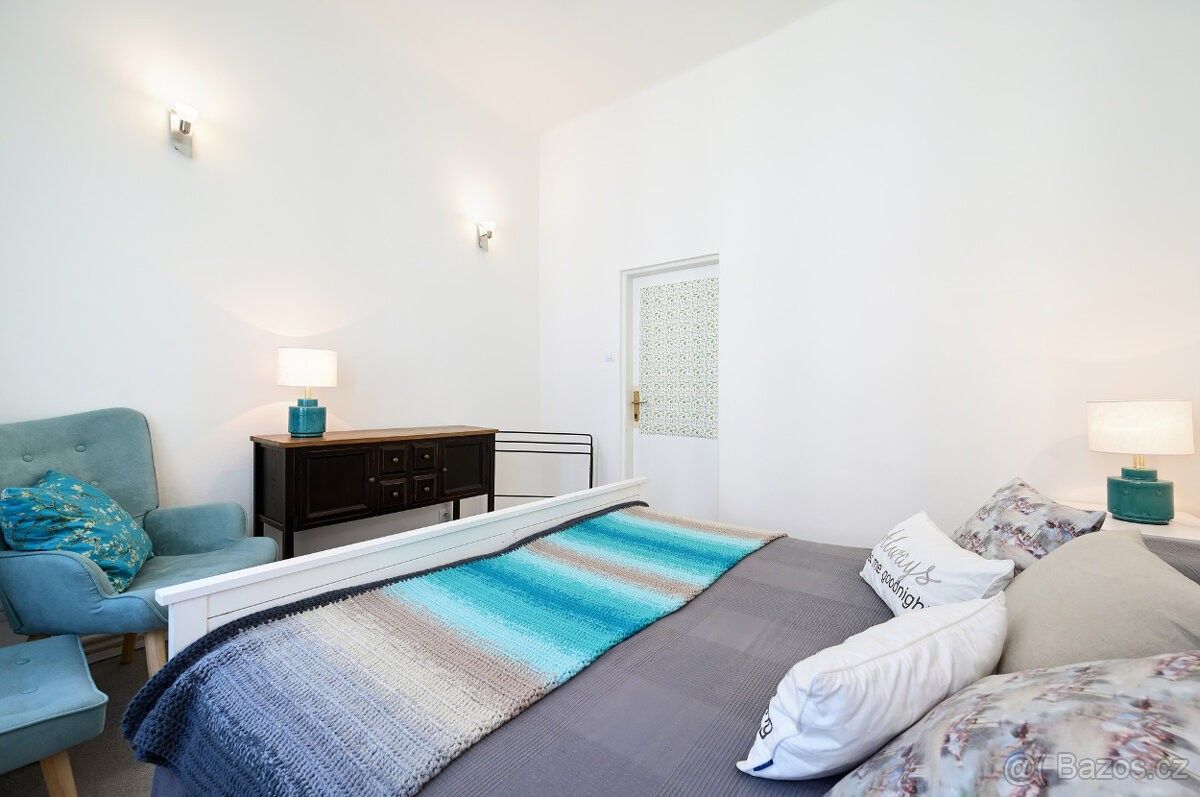 Prodej byt 2+1 - Praha, 120 00, 60 m²