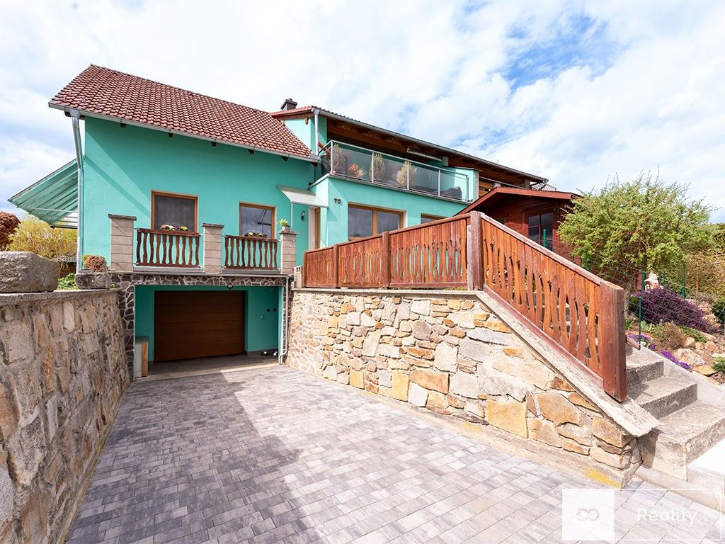 Prodej rodinný dům - Bujanov, 185 m²