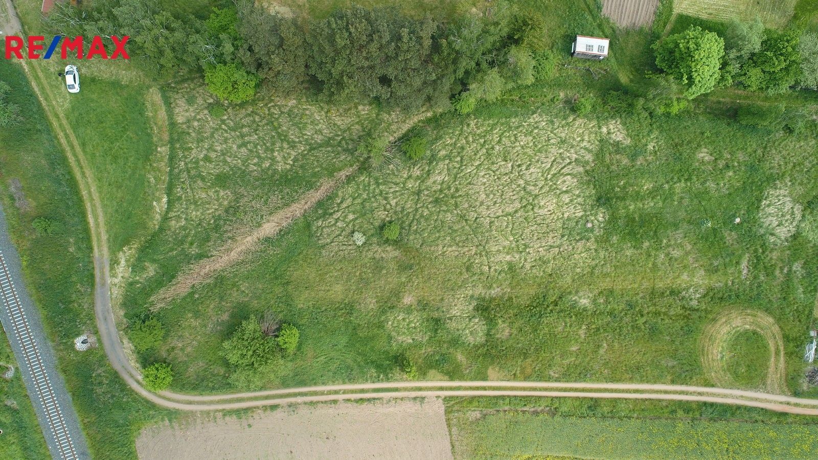 Prodej pozemek pro bydlení - Vroutek, 2 639 m²