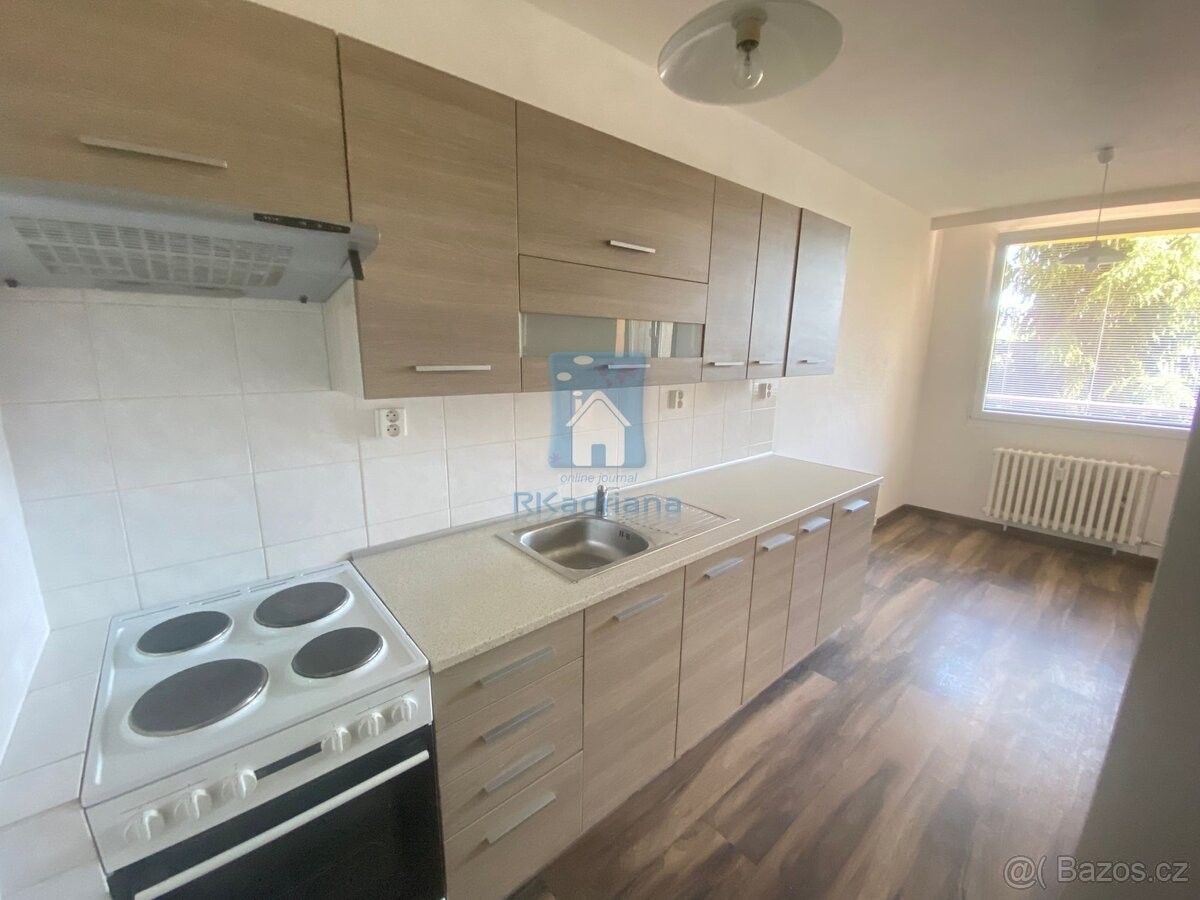 Pronájem byt 3+1 - Praha, 142 00, 85 m²