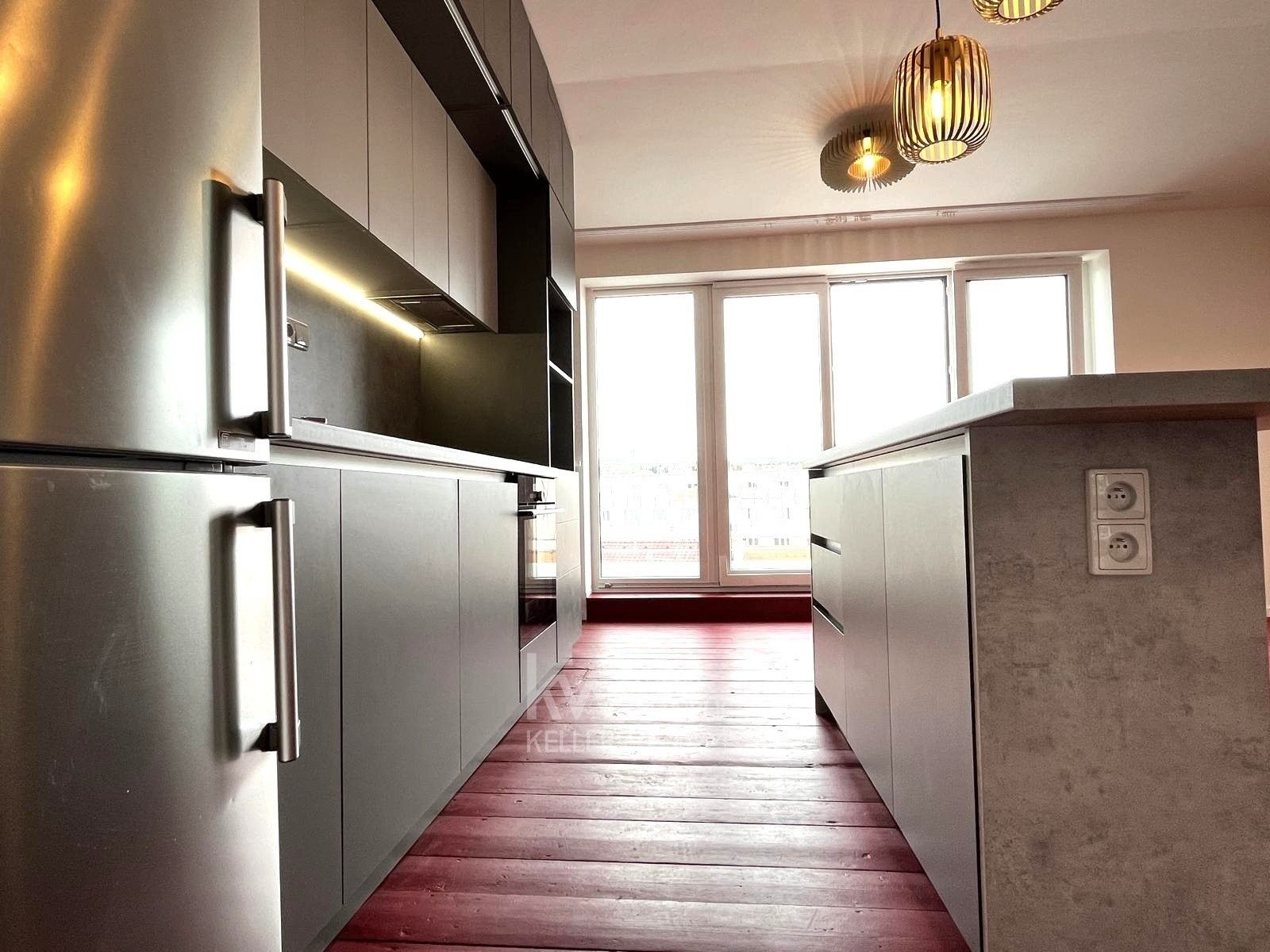 2+kk, 8. listopadu, Praha, 81 m²