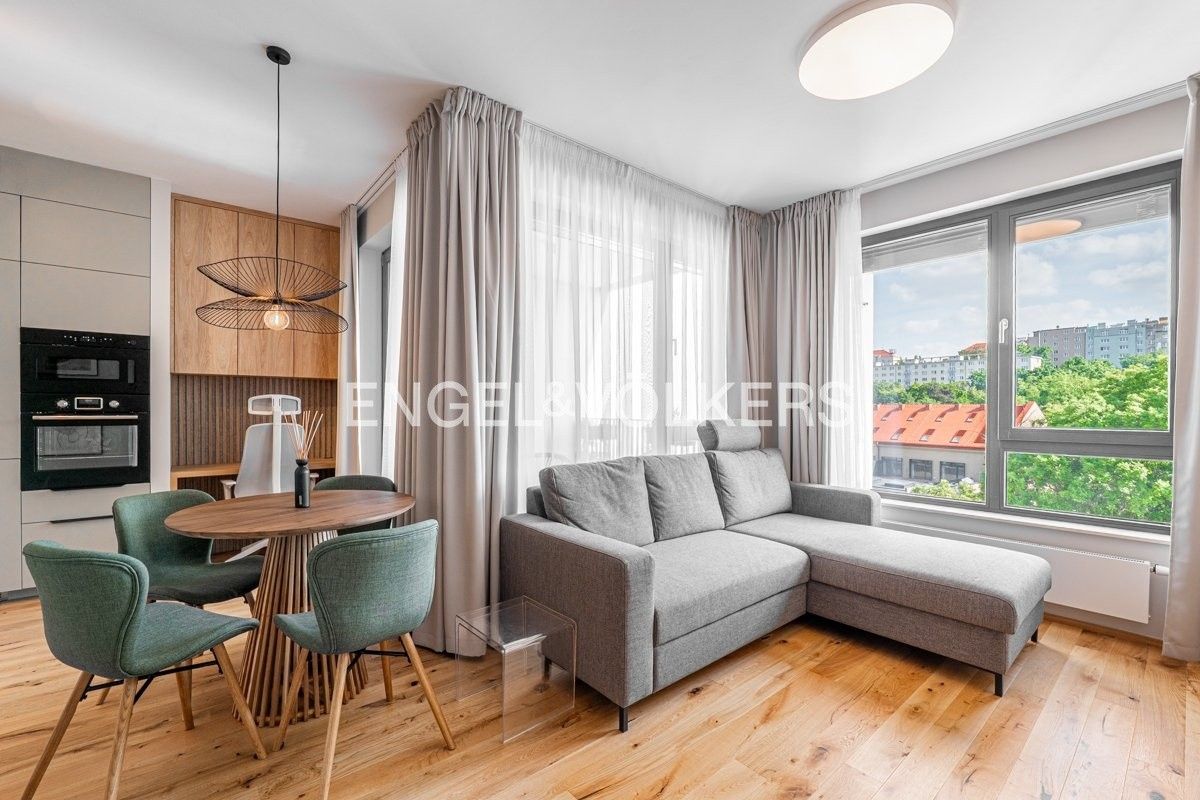 2+kk, Závišova, Praha, 53 m²