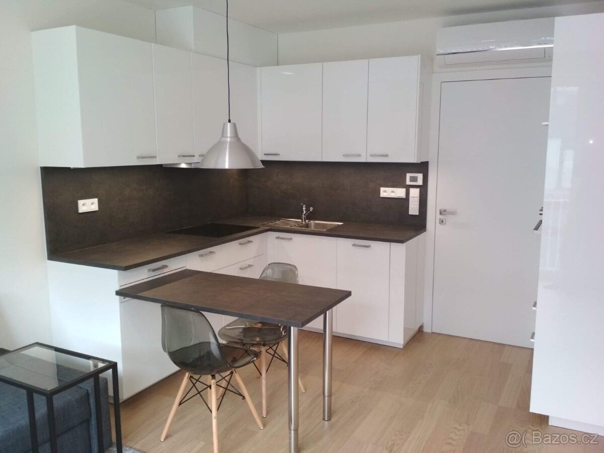 Pronájem byt 1+kk - Brno, 625 00, 29 m²