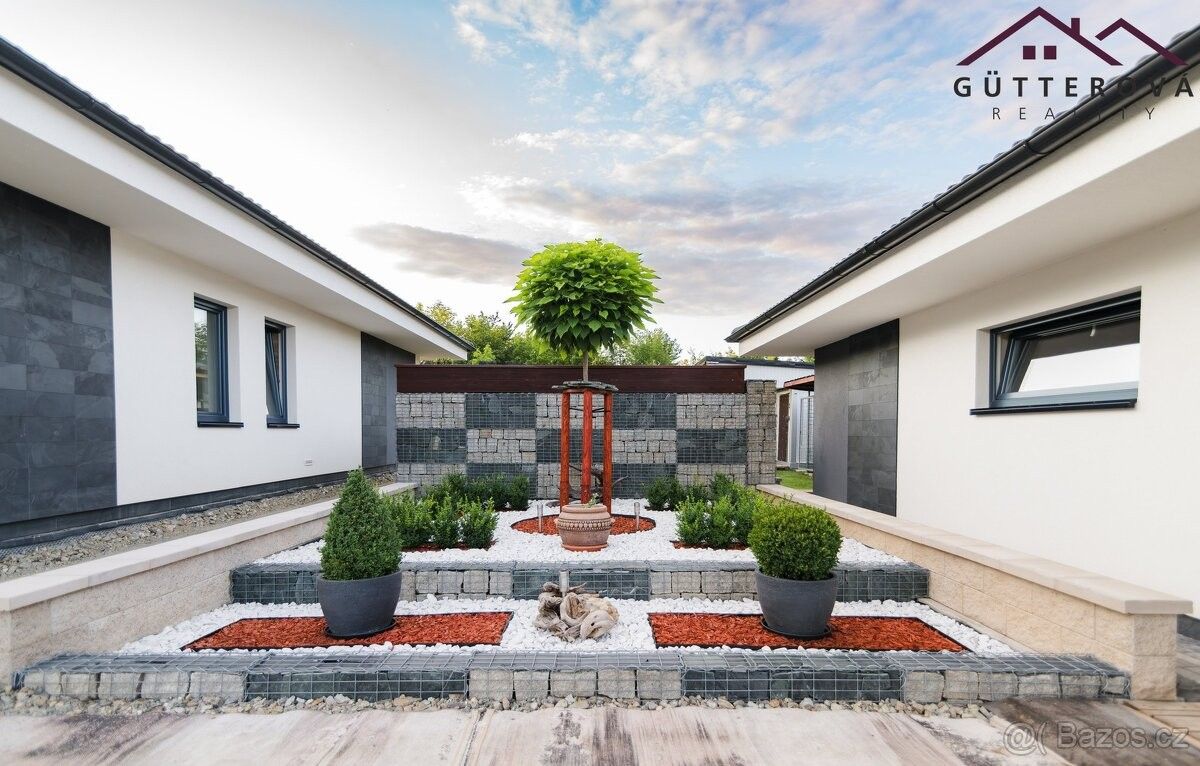 Prodej dům - Město Touškov, 330 33, 1 261 m²