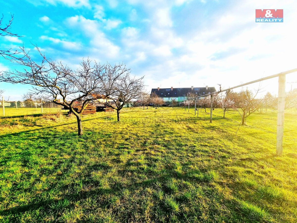 Prodej pozemek pro bydlení - Hrádek u Znojma, 671 27, 892 m²