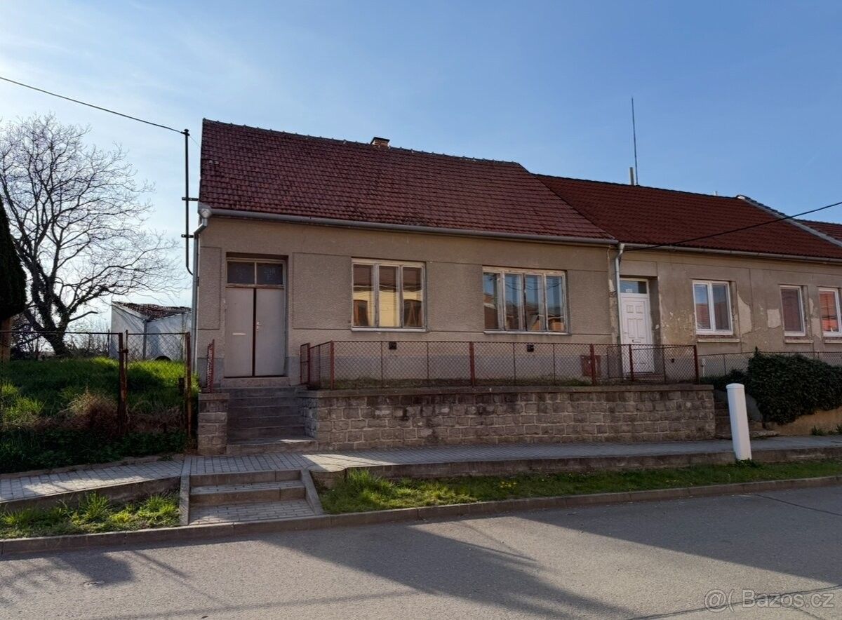 Prodej dům - Podolí u Brna, 664 03, 933 m²