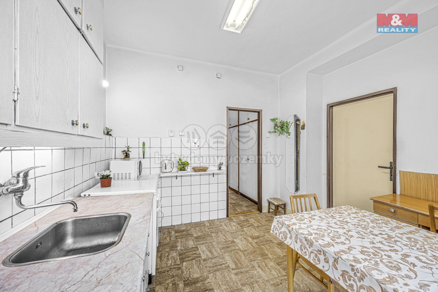 Prodej byt 4+kk - Služská, Praha, 82 m²