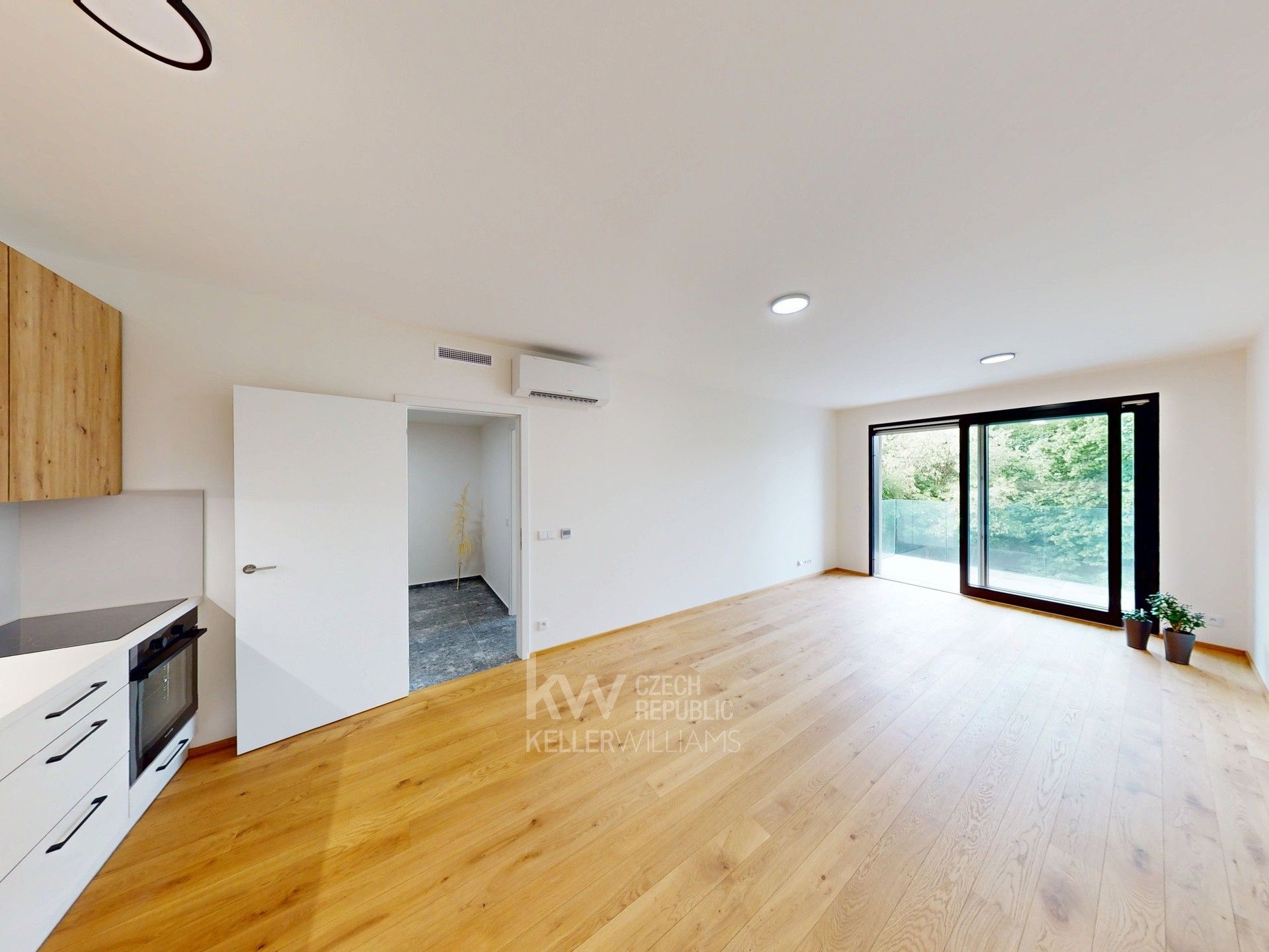 2+kk, Československého exilu, Praha, 65 m²