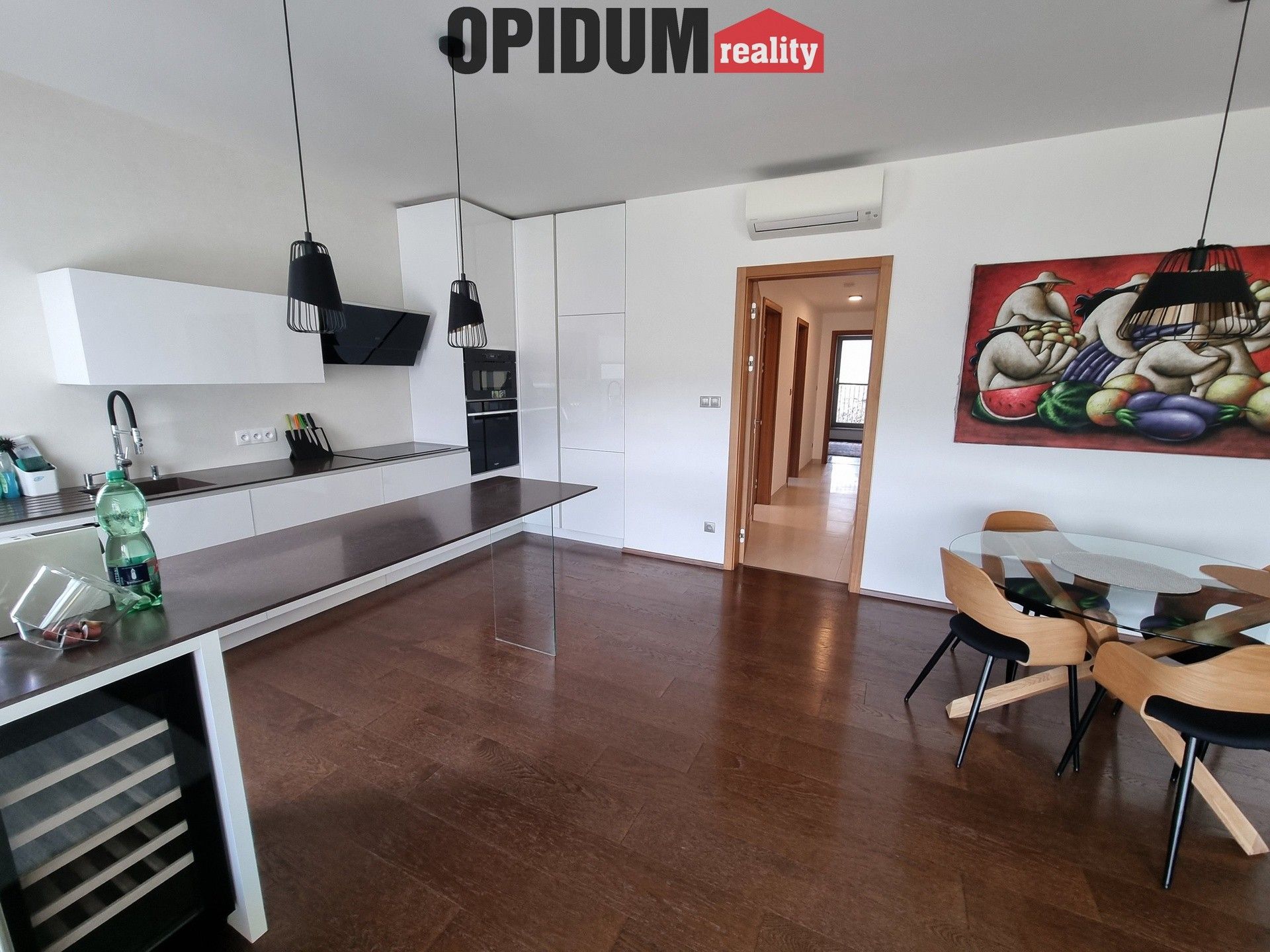 Pronájem byt 2+kk - U Okrouhlíku, Praha, 78 m²