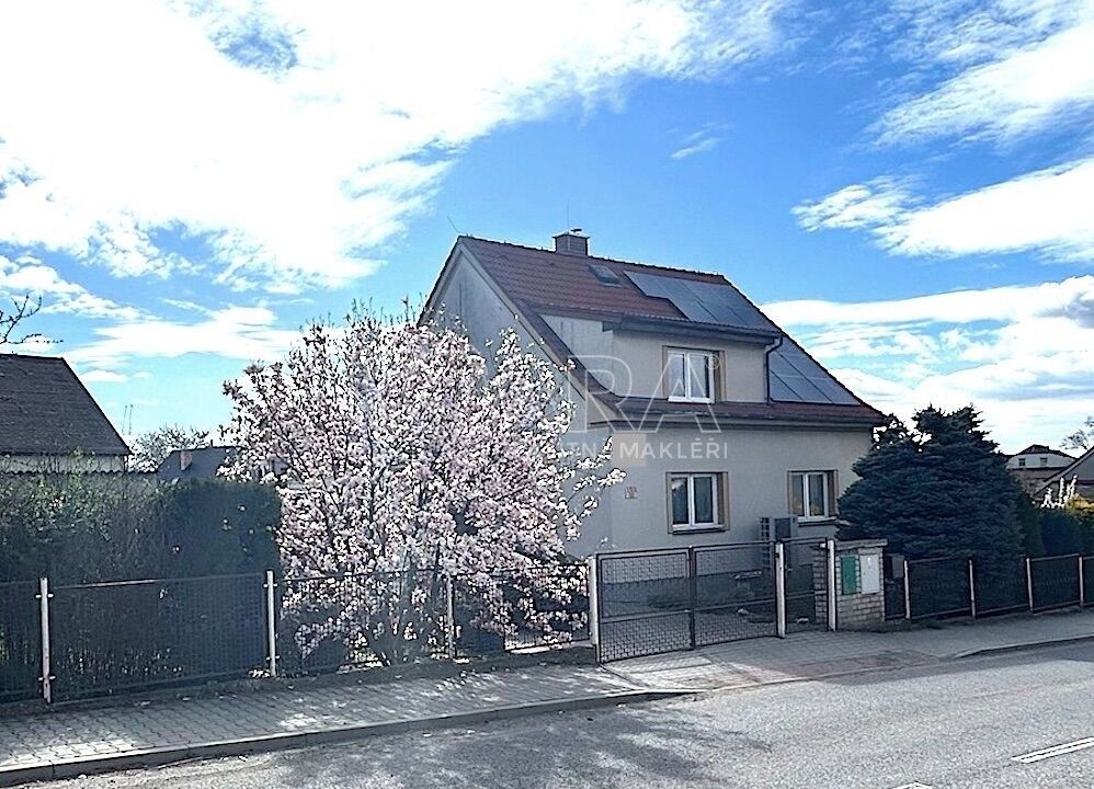 Rodinné domy, 1. máje, Dobrovice, 166 m²