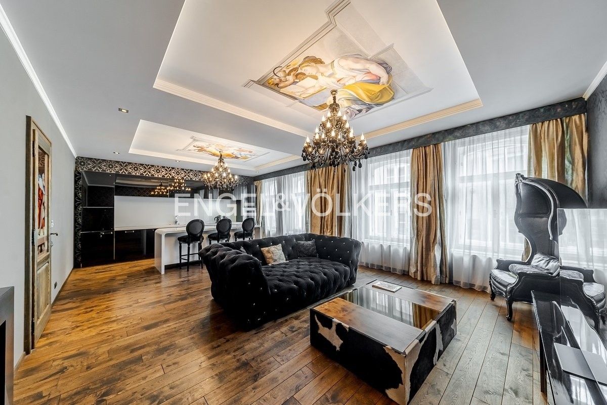 3+kk, Benediktská, Praha, 104 m²