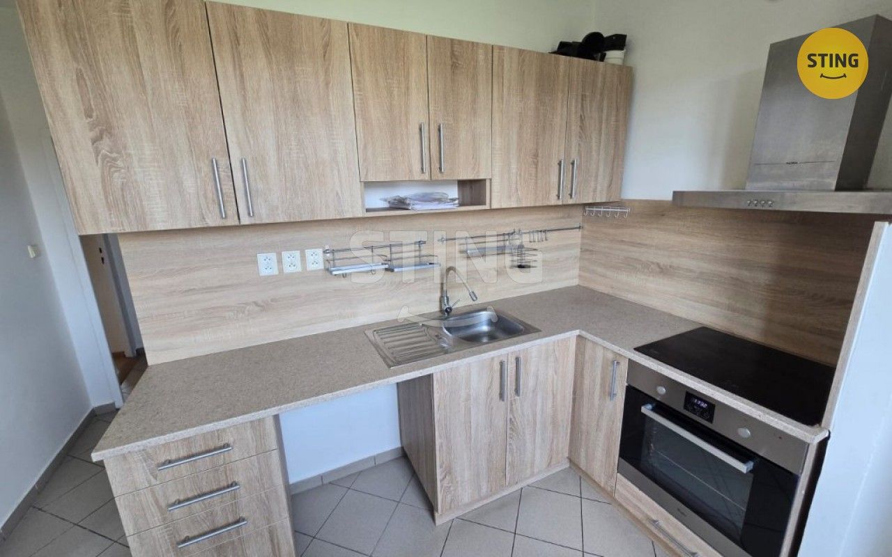 Pronájem byt 3+1 - Pod břehem, Třinec, 68 m²