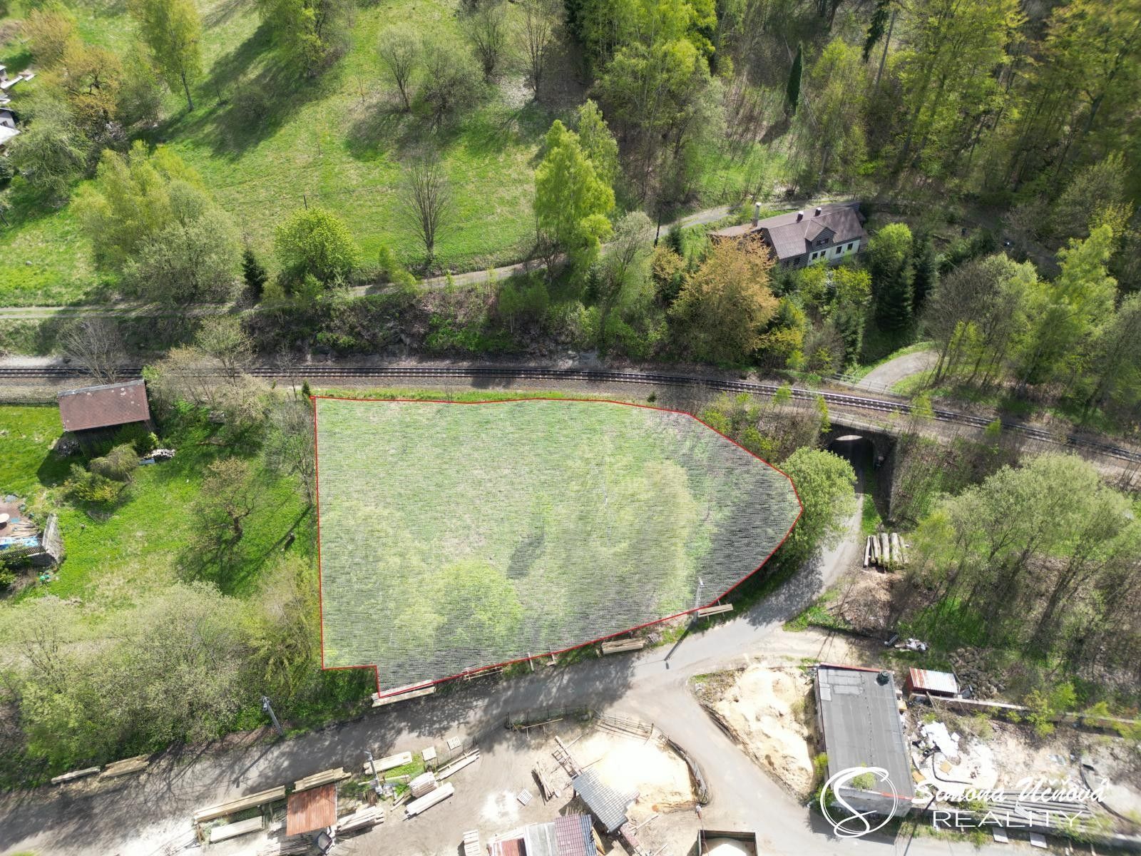 Zahrady, Desná II, Desná, 1 237 m²