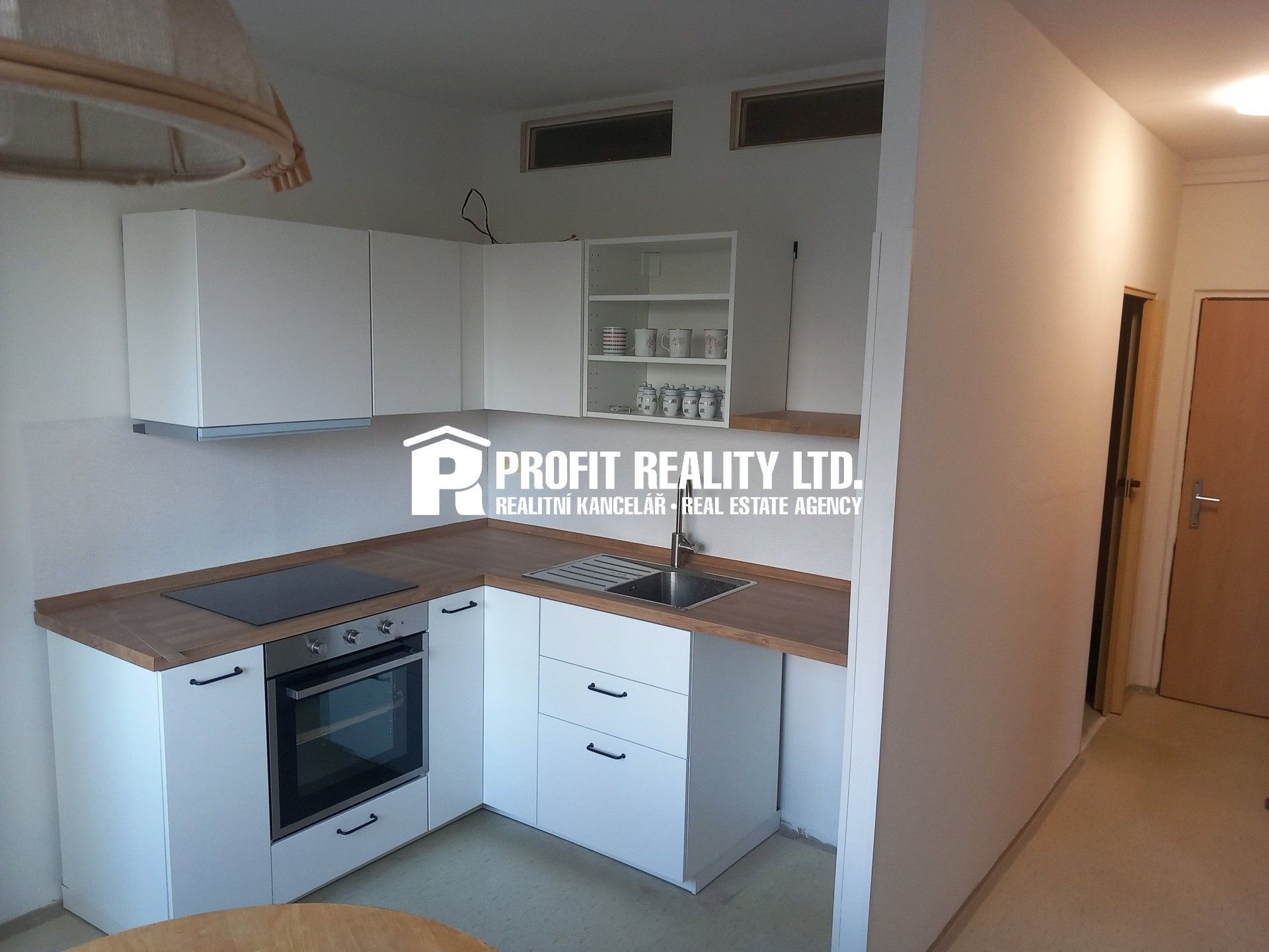 1+1, Hrdého, Hradec Králové, 36 m²